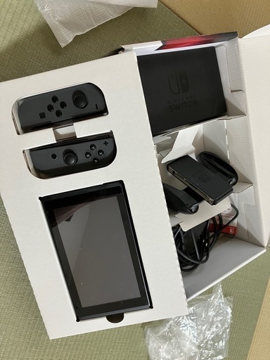 【取引中】　　Nintendo Switch 本体