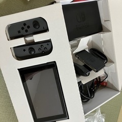【取引中】　　Nintendo Switch 本体の画像