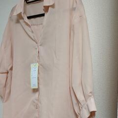 新品　ブラウスの画像