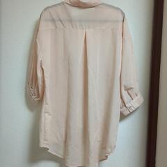 新品　ブラウスの画像