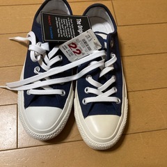 コンパースのスニーカー23.5の画像