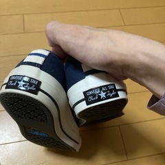 コンパースのスニーカー23.5の画像