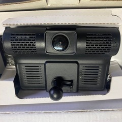 FHD画質 1920×1080 映像補正機能HDR搭載 3カメラ ドライブレコーダー DC12V車専用の画像