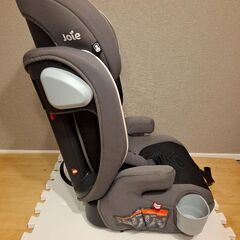 チャイルドジュニアシート(JOIE、KATOJI)の画像