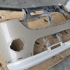 ダイハツ　キャンバス　フロントバンパーの画像