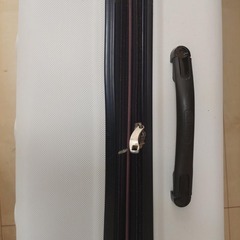 26インチ、67ｘ43ｘ28㎝　白いスーツケースの画像