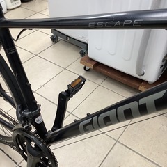 GIANT   ESCAPE  ジャイアントエスケープ　クロスバイク 　自転車　24段変速　30インチの画像