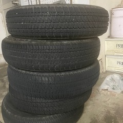ジムニーJB64純正タイヤ　DUELER H/T 175/80R16  ５本7分山程度の画像