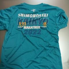 マラソン大会の参加賞Tシャツと参加タオルの画像
