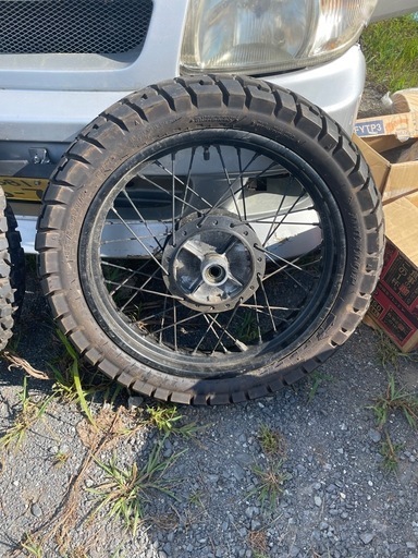 gn125 前後スポークホイールブロックタイヤ付き (しょう) 福島のスズキ