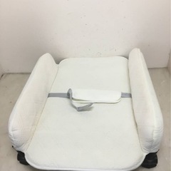 ベビーベッド  新品　オムツ替えシート付きの画像