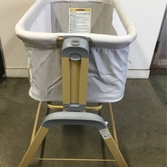 ベビーベッド  新品　オムツ替えシート付きの画像
