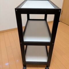 キャスター付き棚(？)の画像