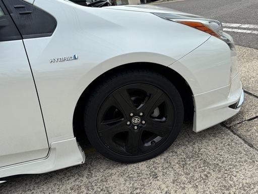 プリウス50前期　純正クロキャップ　アルミ４本セット