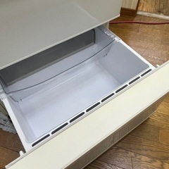 人気の3ドア!! 激安冷蔵庫!! AQUA 2018年 272L AQR-27G(W)の画像