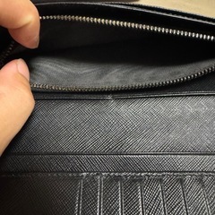 PRADA長財布の画像