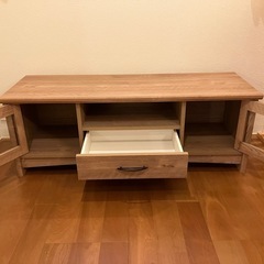 テレビボードの画像