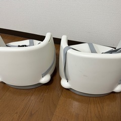 ベビー用椅子×2の画像