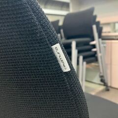 中古　良品　オカムラ　8174AZ　 ミーティングチェア 　会議いす　会議椅子　スタッキングチェア　オフィスチェア　ブラック　OKAMURA　愛知　一宮市　江南市　稲沢市　岩倉市　名古屋　岐阜　各務ヶ原　羽島　三重　グッドプライス一宮の画像