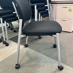 中古　良品　オカムラ　8174AZ　 ミーティングチェア 　会議いす　会議椅子　スタッキングチェア　オフィスチェア　ブラック　OKAMURA　愛知　一宮市　江南市　稲沢市　岩倉市　名古屋　岐阜　各務ヶ原　羽島　三重　グッドプライス一宮の画像