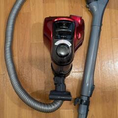 TOSHIBA 東芝 VC-C11-R サイクロン式掃除機 2013年製の画像