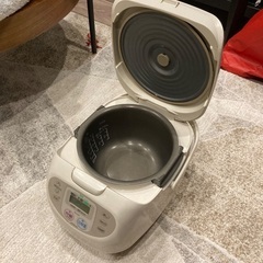 日立🔴ＩＨ炊飯器5.5合たき綺麗の画像