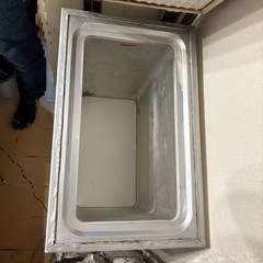 三ッ星貿易株式会社　上開き冷凍庫　54ℓの画像