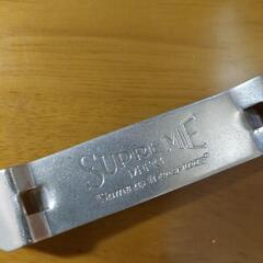 Supremeの栓抜きアルミニウム　キーホルダーの画像