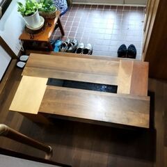 オシャレなローテーブルの画像