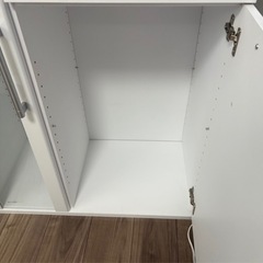 食器棚、キッチン収納の画像