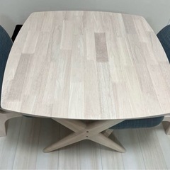 ニトリ　ダイニングテーブル　イス　セットの画像