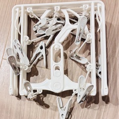 美品　洗濯バサミハンガー　ニトリの画像