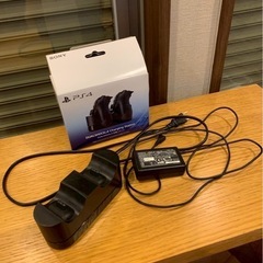 PS4 DUALSHOCK-4 Charging Stationコントローラー充電　動作確認済みの画像