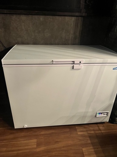 冷凍ストッカー　282Ｌ