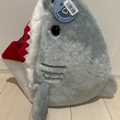サメのぬいぐるみマスク新品
の画像