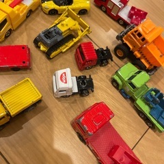 車　おもちゃの画像