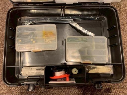 バス釣りなどに タックルボックス 豪華セット一式
