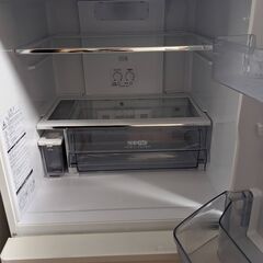 受け取り専用　冷蔵庫　AQR-SV24Hの画像