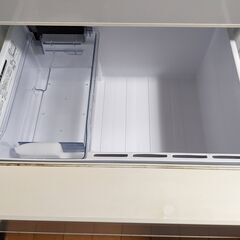 受け取り専用　冷蔵庫　AQR-SV24Hの画像