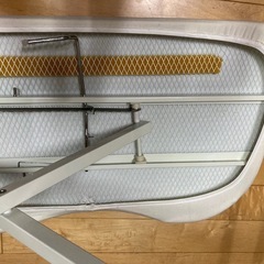 中古のアイロン台の画像