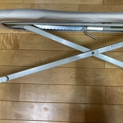 中古のアイロン台の画像
