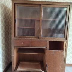 レトロ家具(複数あり)の画像