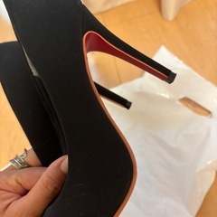 黒パンプス10cmの画像