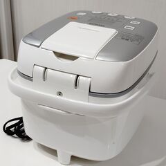 YAMAZEN マイコン炊飯ジャー YJB-300 (W)の画像