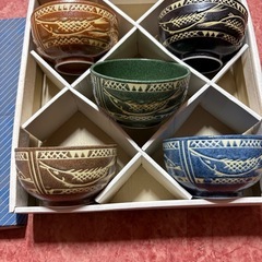 GY0810 多用丼　5客セット　箱付き　魚紋　陶器　有田焼の画像