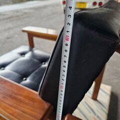 karimoku　カリモク家具　 1人掛けソファ　ソファ　汚れあります　サイズ約高さ73cm幅66cm　ek-628gedの画像