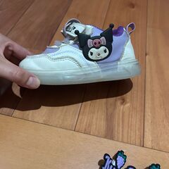 クロミ　クロミちゃん　靴　くつ　くろみ LEDライト スニーカー キッズの画像