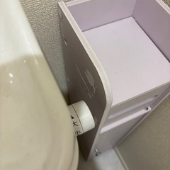 トイレ隙間収納の画像