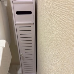 トイレ隙間収納の画像