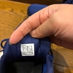アシックス靴新品の画像